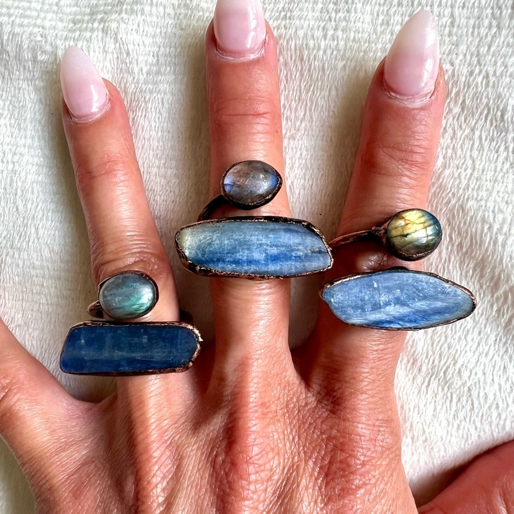 LAST ONE! Raw Kyanite + Flash Labradorite Adjustable Copper Ring 7 8 9 10 - Picture 6 of 6